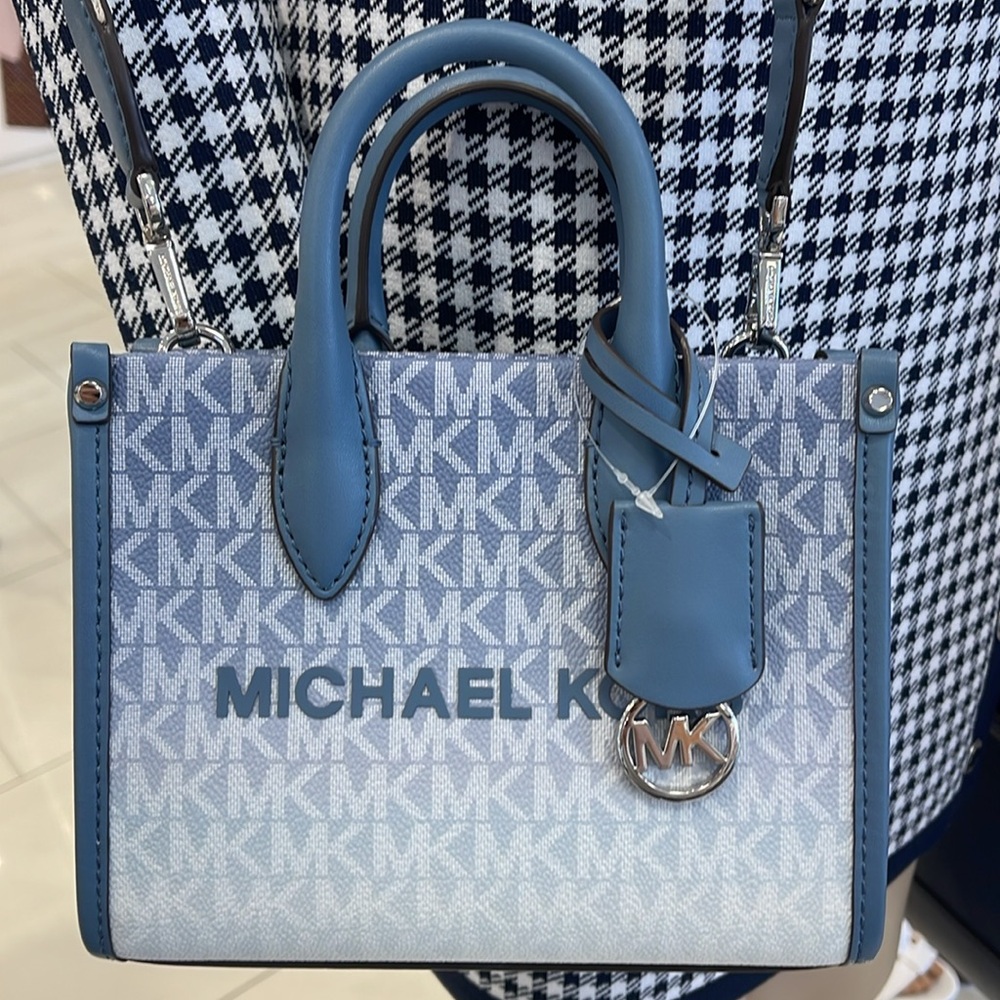 Michael Kors Mirella Extra-Small Ombré Logo Crossbody XBODY Shopper Bag
Denim - Picture 13 of 16